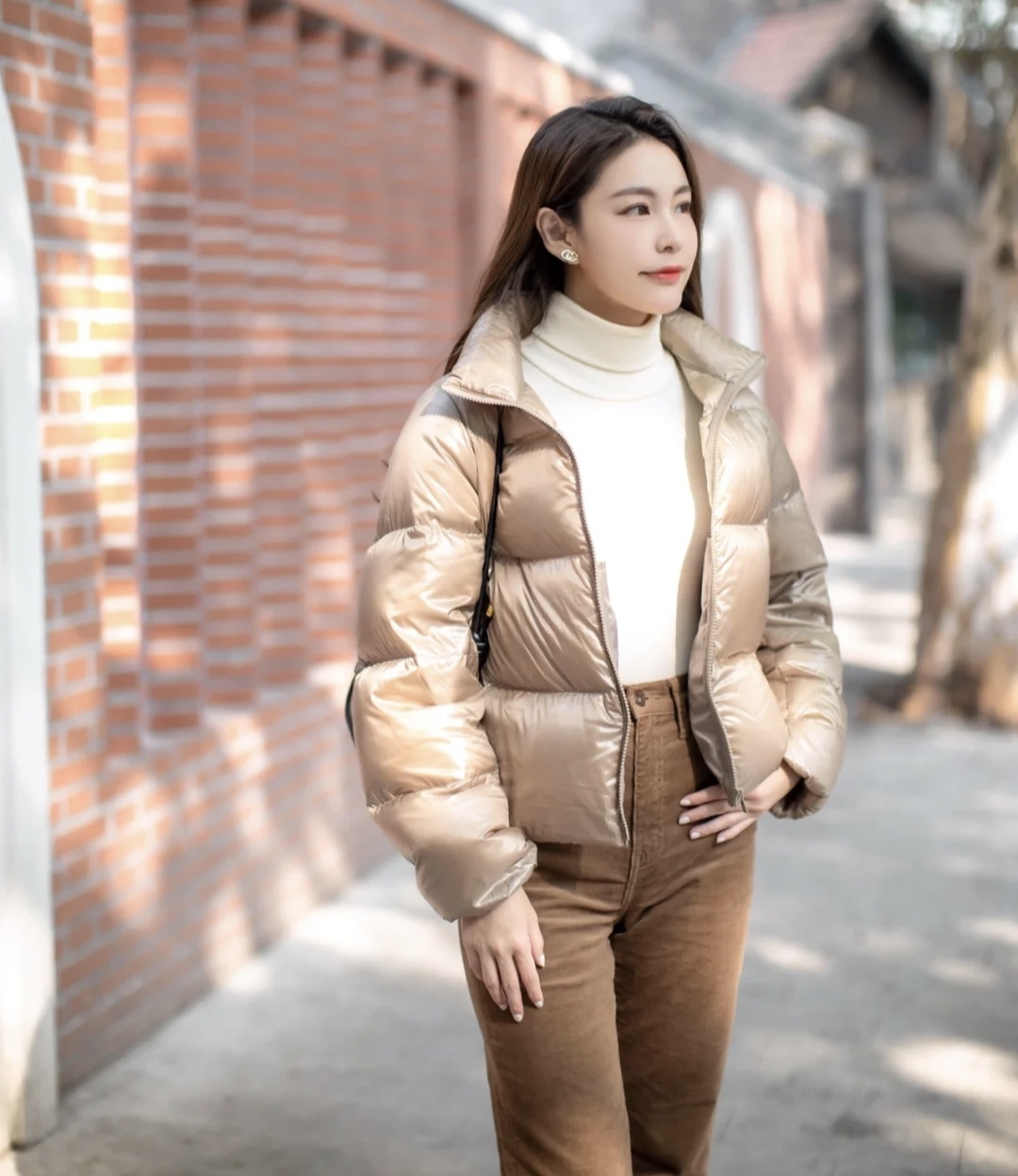 羽绒服搭配什么裤子女孩,女羽绒服和裤子配什么鞋子好看