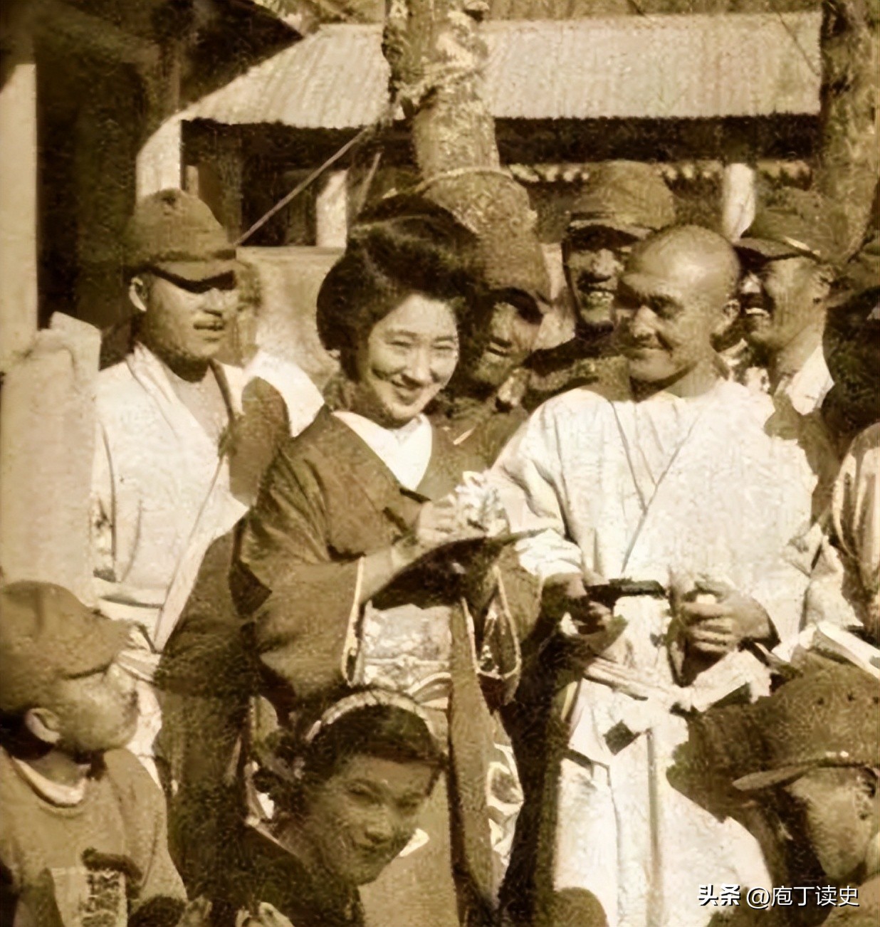 日本红灯光街干什么的,日本红灯光街都有什么项目