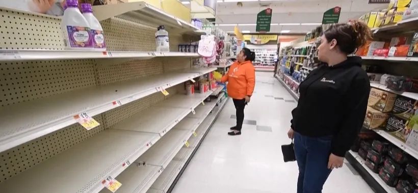 荒谬！美国深陷“奶粉荒”，政府却砸钱支持别国打仗