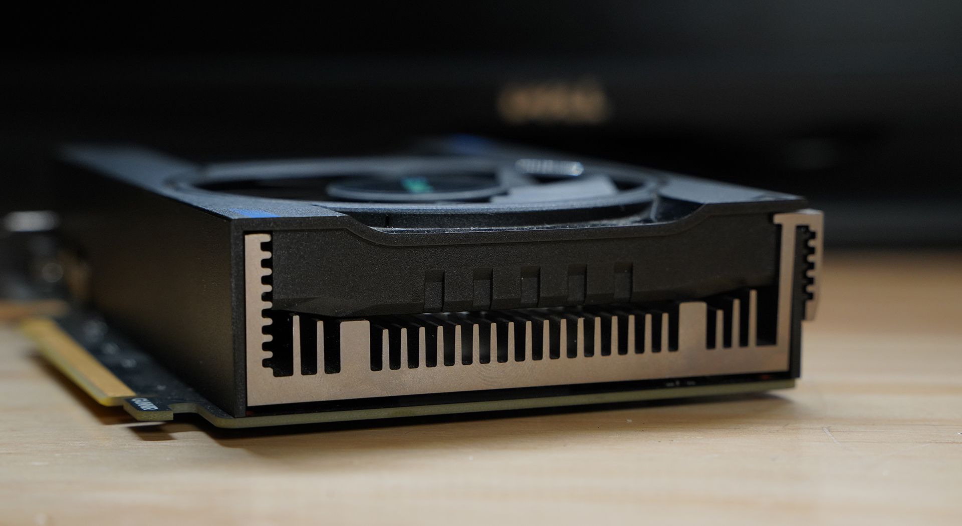 英特尔锐炬显卡能玩什么游戏,最新锐炬显卡性能