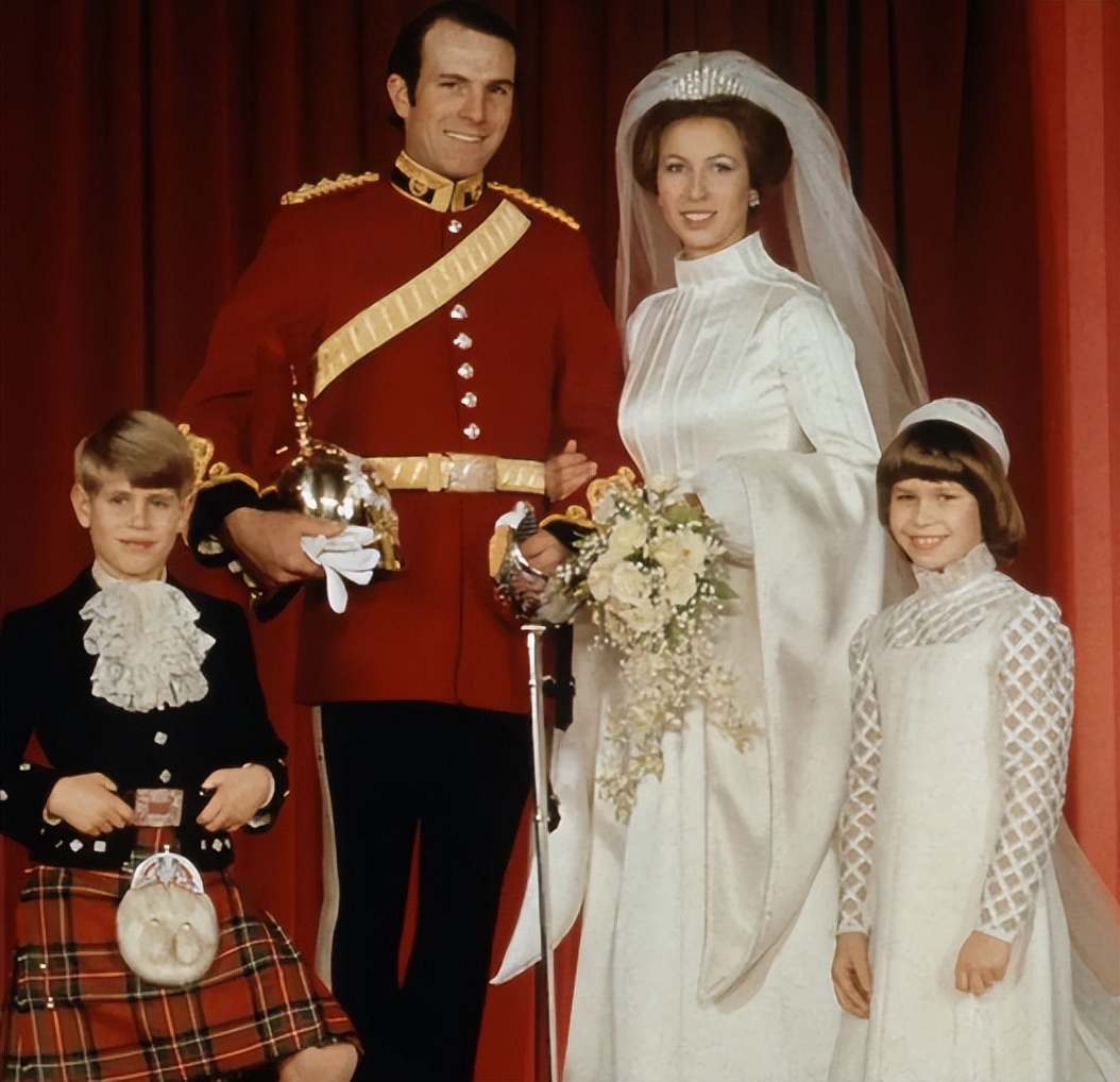 皇室第一狗仔雷贝利：以*拍偷**英国王室私生活闻名，曾拍下女王走光