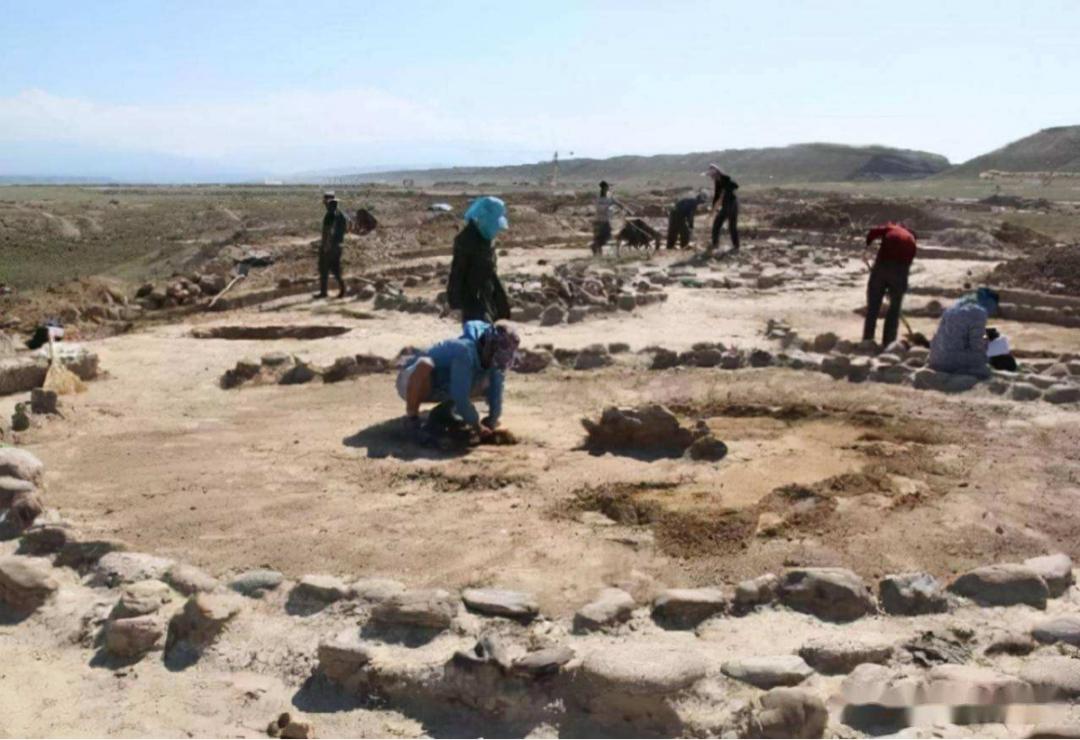 火焰山干尸发掘,火焰山惊现4600年前神秘干尸