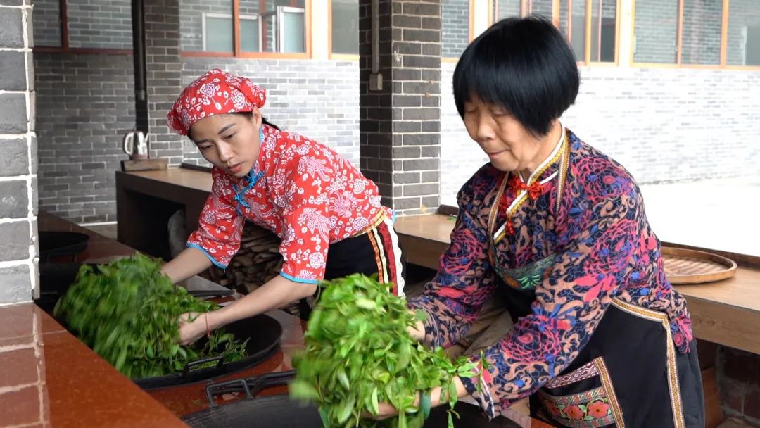 一个小时能采摘多少斤茶叶,原来采摘1斤茶叶需要4小时