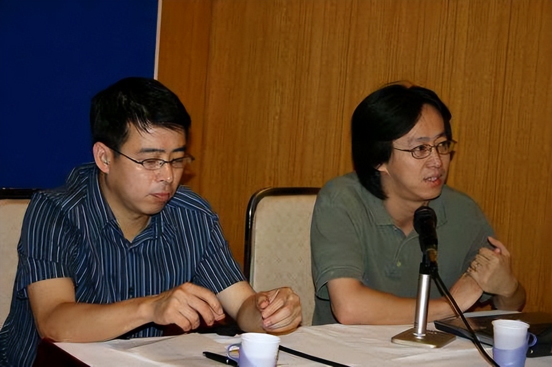 *养包**女大学生，口无遮拦被除名，前央视主持人阿丘现已走向末路