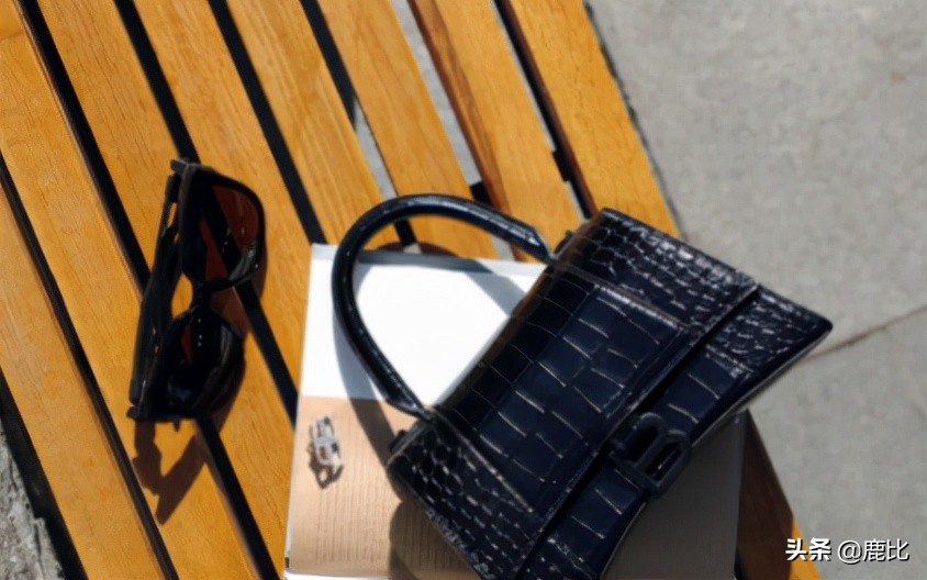 大牌包哪些包包款式值得买,人生第一只大牌包这7个品牌必选