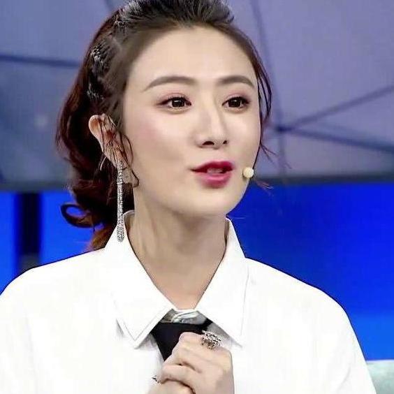 薇娅偷*税逃**被罚13亿!可倒推出,薇娅每年的实际收入是多少?