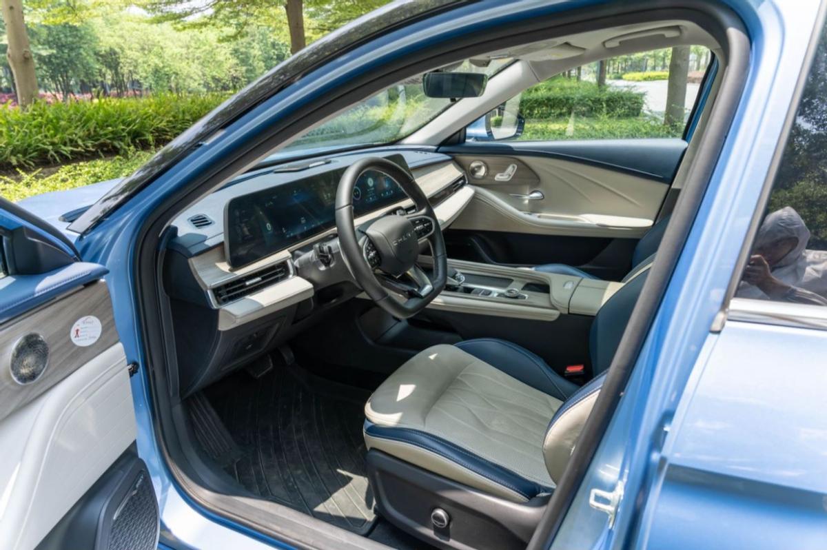 奇瑞艾瑞泽8奥迪a3,艾瑞泽8对比奥迪a32.0t