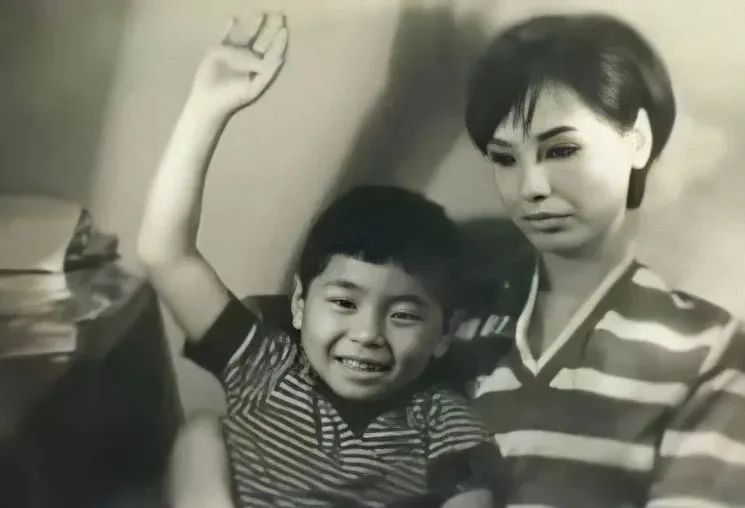 消失的王杰：一代巨星，被谁所害？