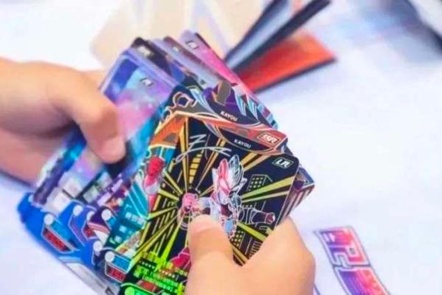 200万没凑齐奥特曼卡片,200万集奥特曼卡片没集满