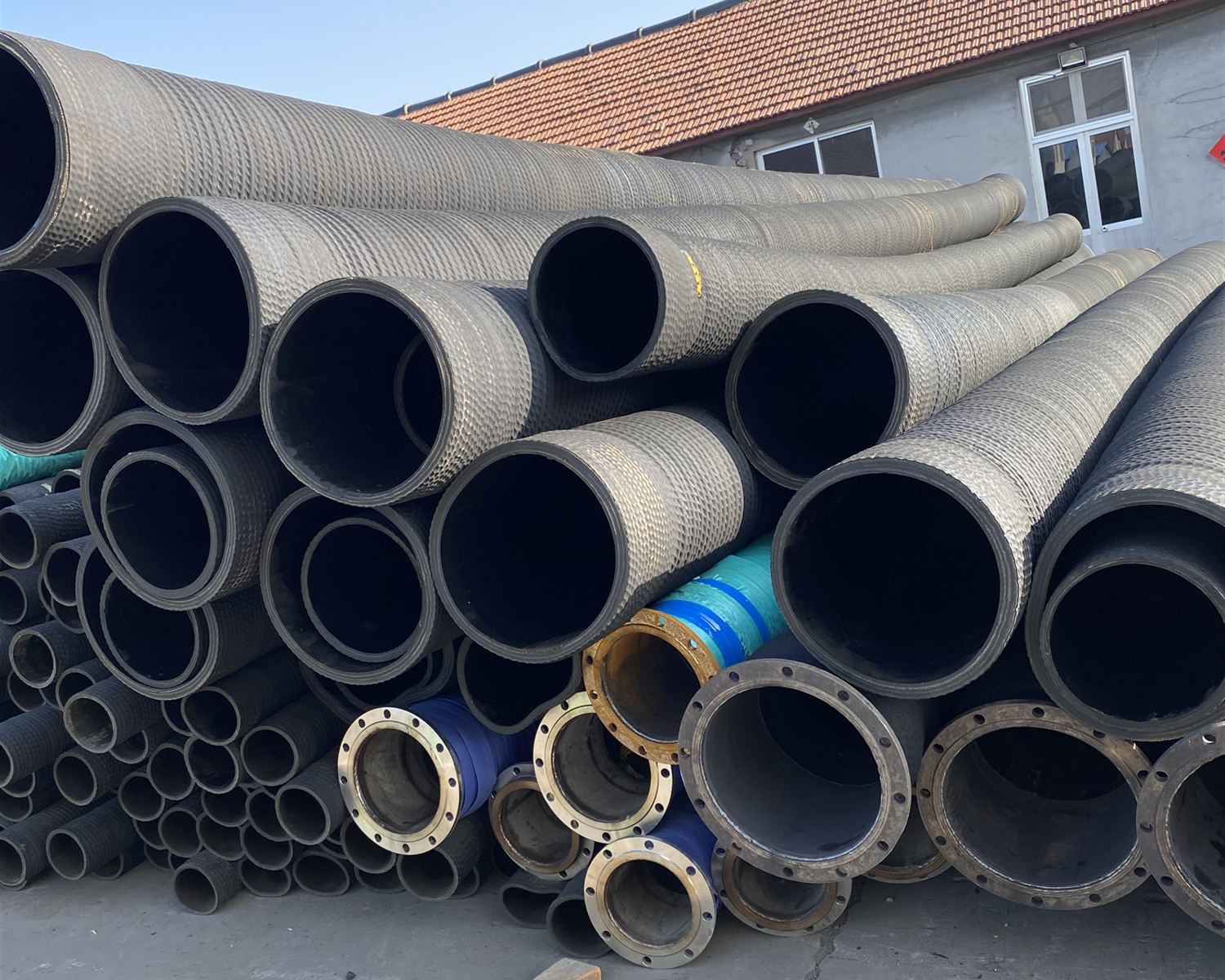 解答一些大口径胶管的问题,穿插讲一下采购大口径胶管的注意事项