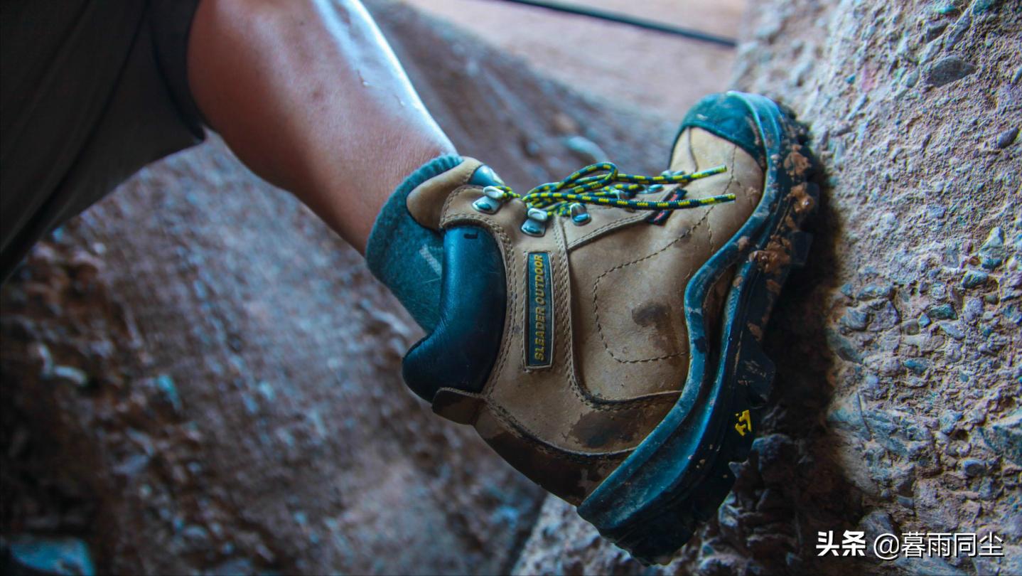 冬季穿什么样的徒步登山鞋,徒步登山哪种鞋适合