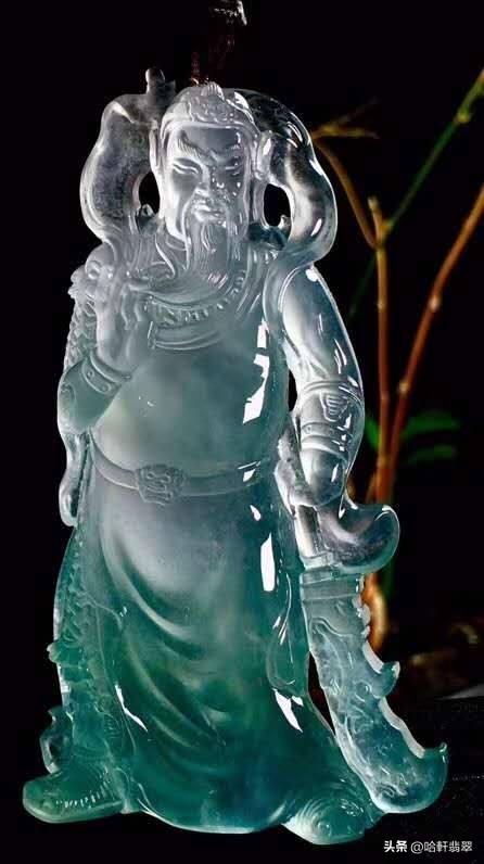 火烧黄金可辨真假，那火烧翡翠能不能辨真假？