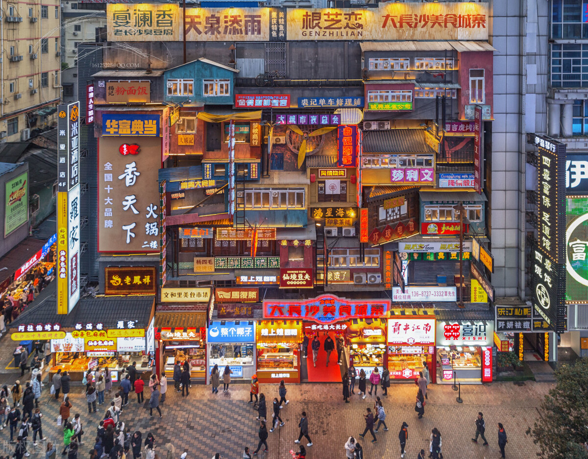 长沙国金中心网红打卡公仔雕像,湖南长沙网红打卡旅游景点