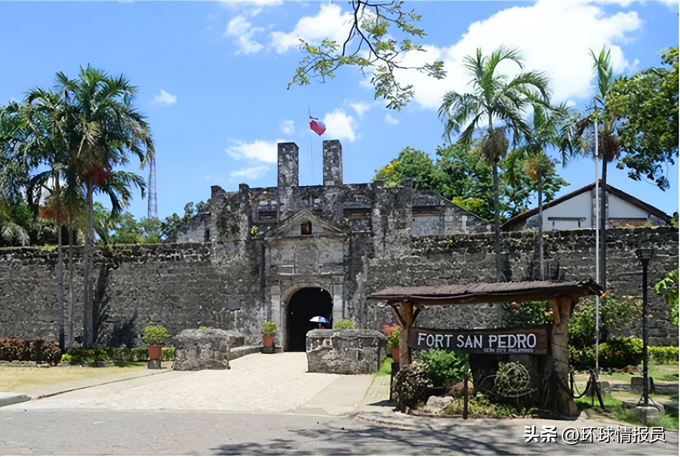 文莱为什么被马来西亚一分为二,弹丸小国文莱现状