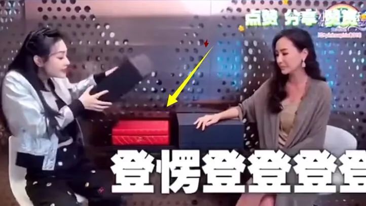 弯弯贵妇王思佳被爆背假包,跟贵妇当闺蜜压力这么大吗?