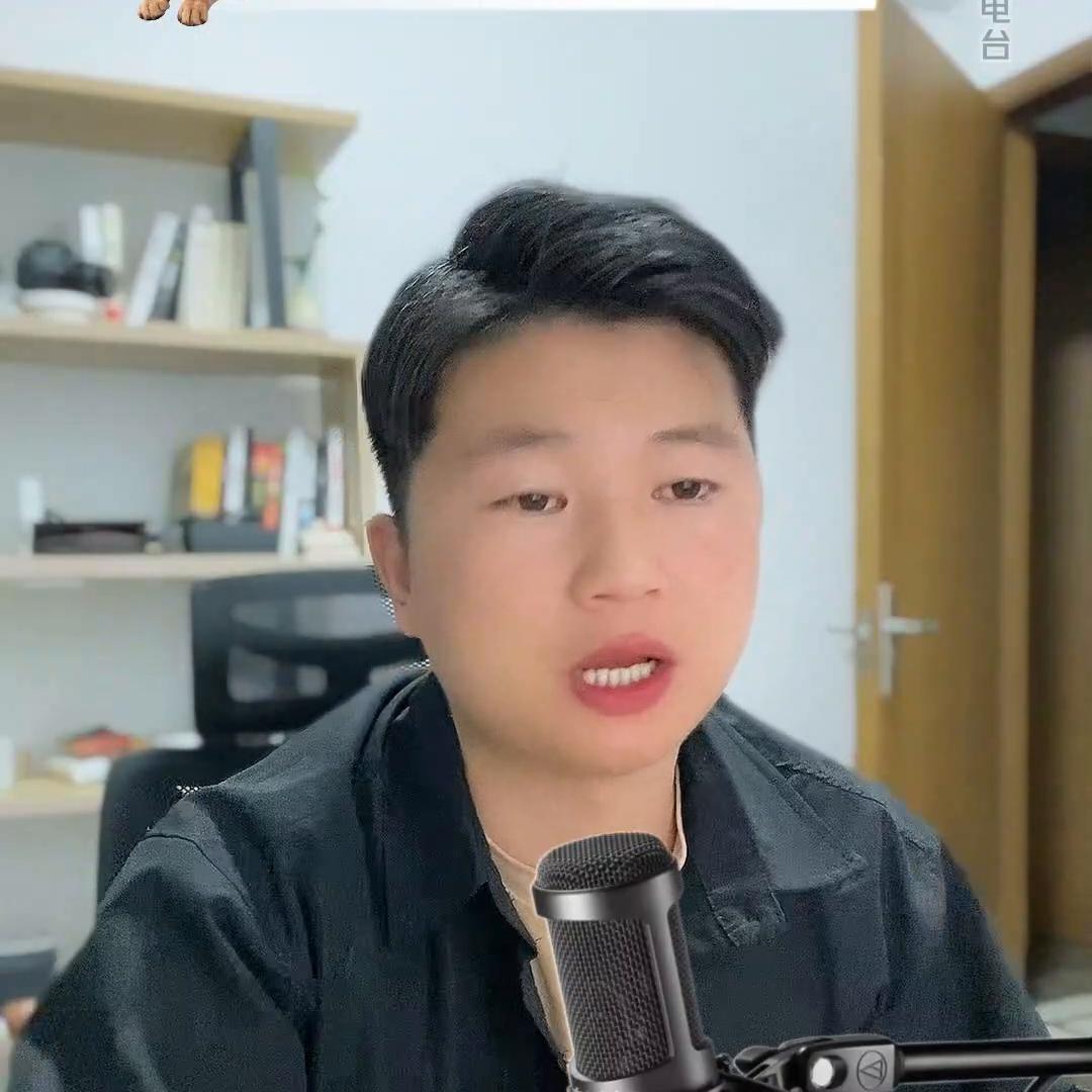 为什么狗狗会喜欢咬自己尾巴,狗狗为什么老是喜欢咬它的尾巴