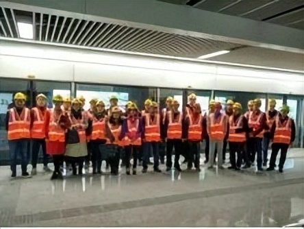 管理学院工程系,第一批管理学院