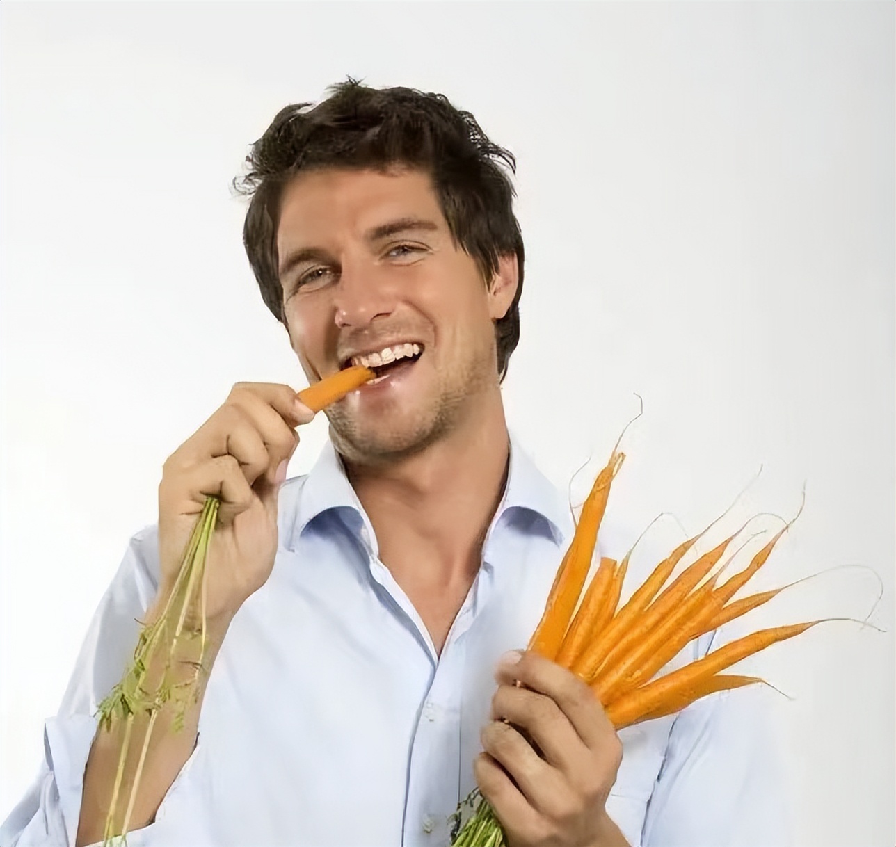 每天看电脑八个小时怎么保护眼睛,每天盯着电脑看怎么保护眼睛图片