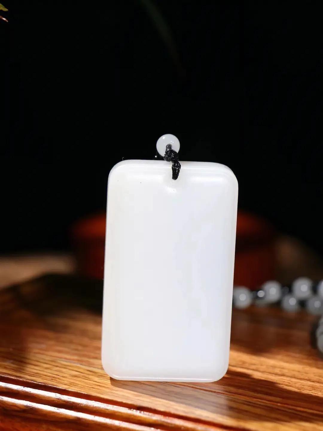 和田玉只喜欢籽料？6大极品和田玉山料，让你忘记籽料的好！