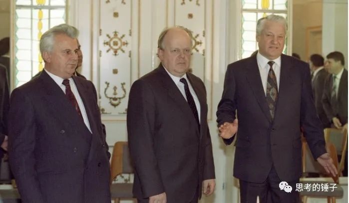 当男人缺乏安全感怎么办,当一个男人承受不住压力的时候