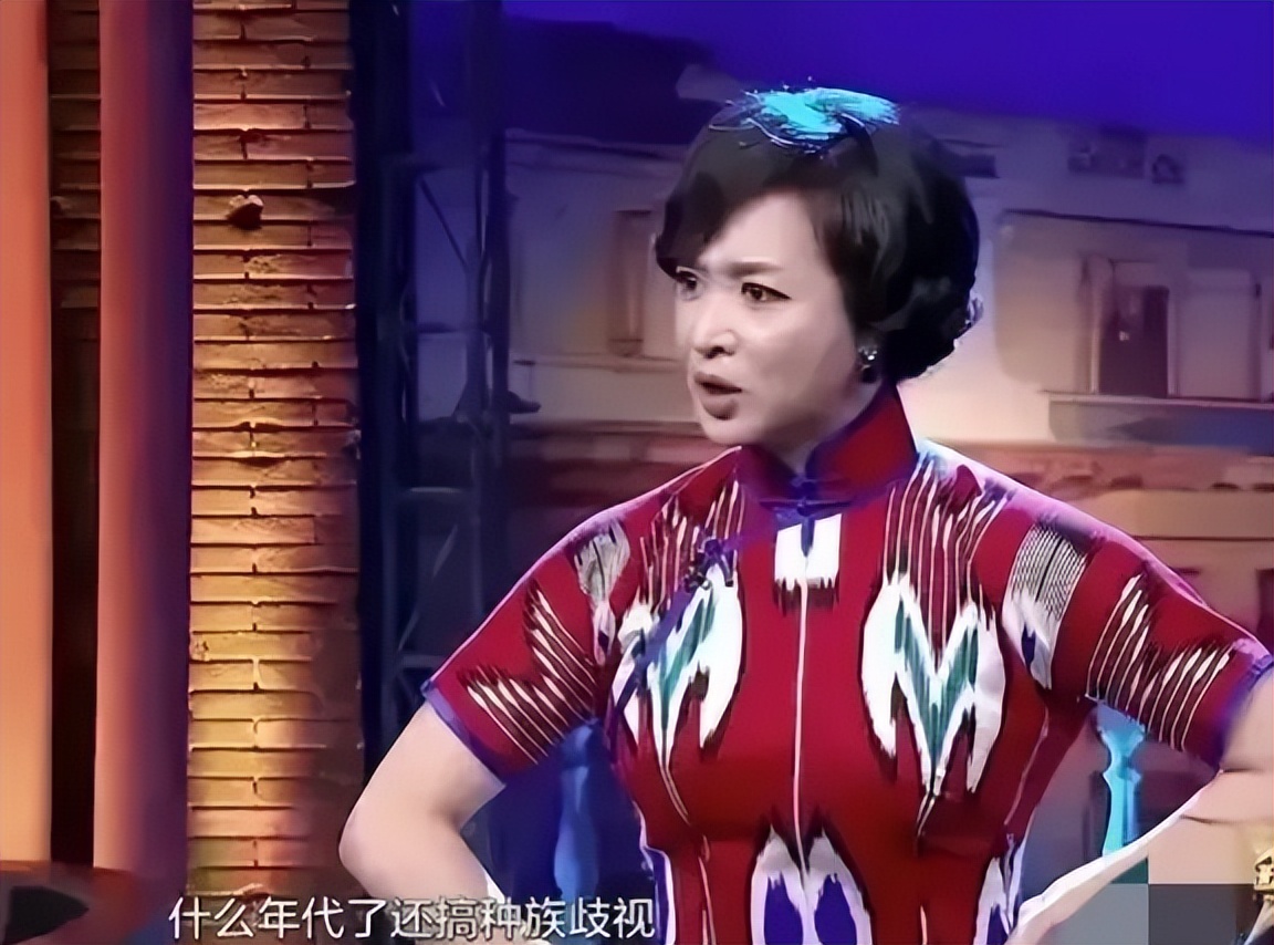 金星在韩国过安检，安检员：中国人真烦，金星怒怼：别走给我道歉