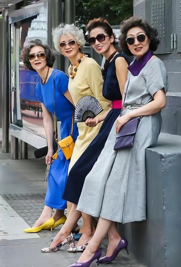 年纪越大五官越好看,年纪越大越好看的脸部特征