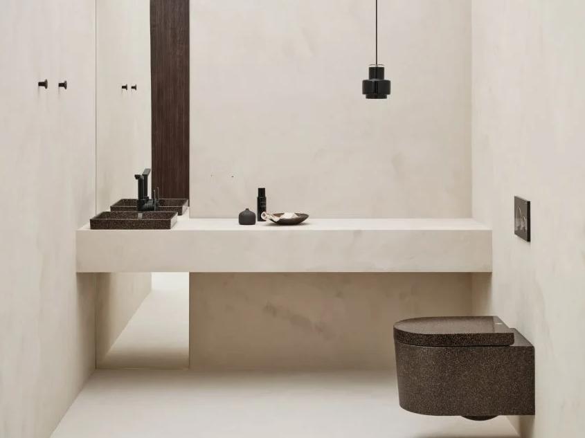 芬兰设计工作室Woodio研发的复合式木质材料壁掛马桶。