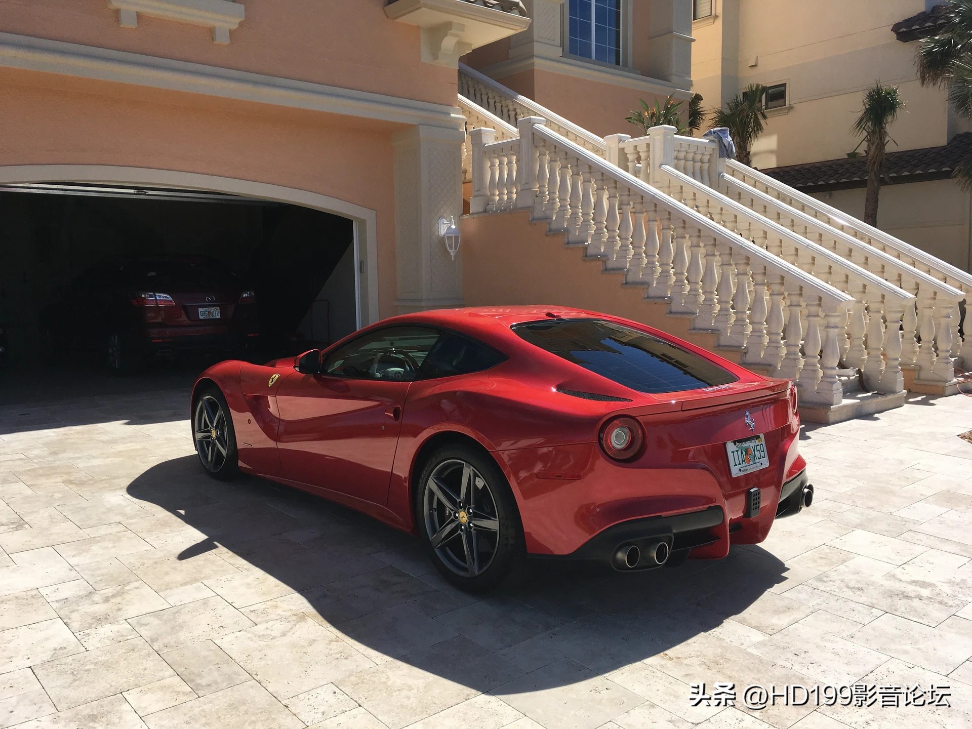 2022年5月AVS论坛最佳影音室案例-美国“土豪”的车库房中房