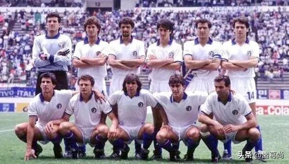曾经的男模军团，意大利世界杯球服变革