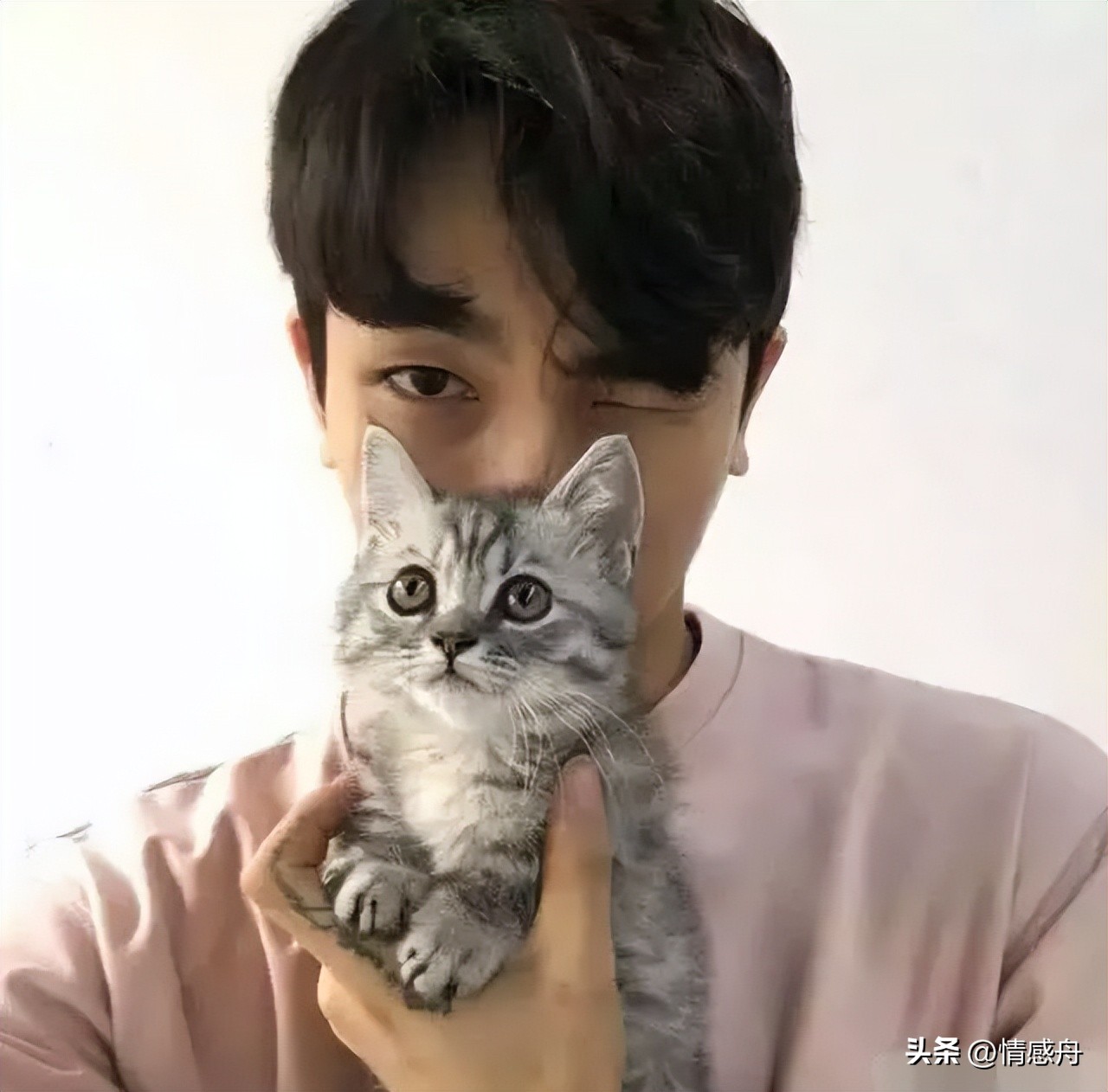 8种方法判断男生喜欢你,怎么判断男生是否喜欢你小技巧