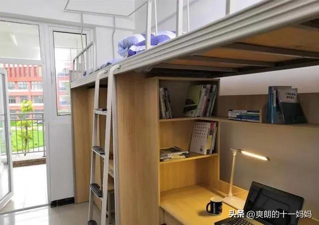 普通大学宿舍真实照片,清华宿舍vs普通大学宿舍