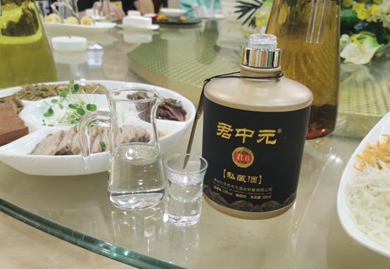 烟酒店一年利润三四十万,烟酒店没有人进店是怎么盈利的