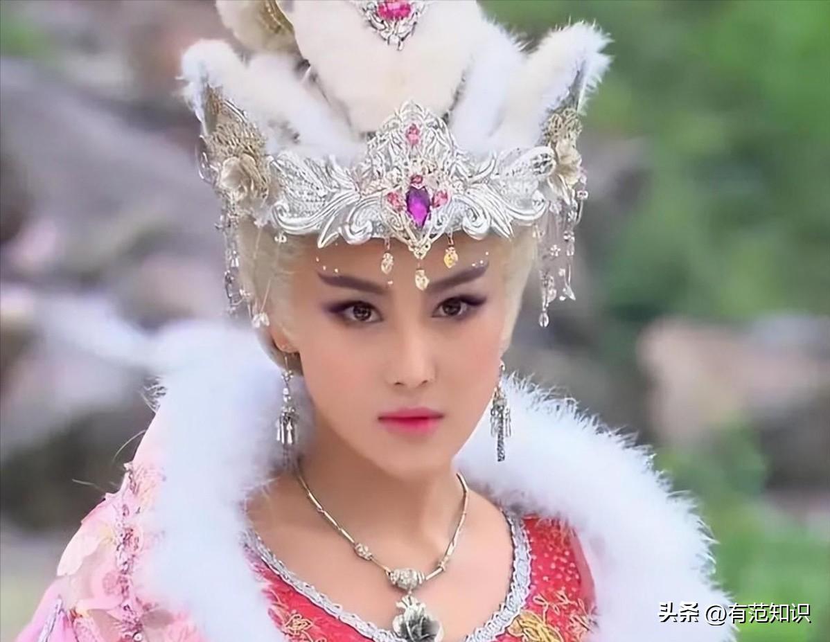 这次轮到51岁乌尔善翻车了?九尾狐“袒胸露乳”,观众直呼辣眼睛