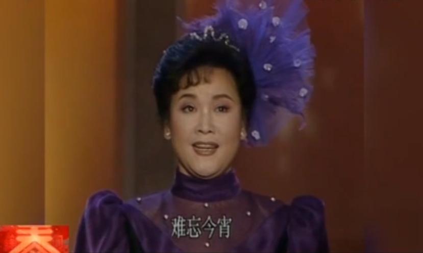 春晚现场吃鸡,39年前春晚