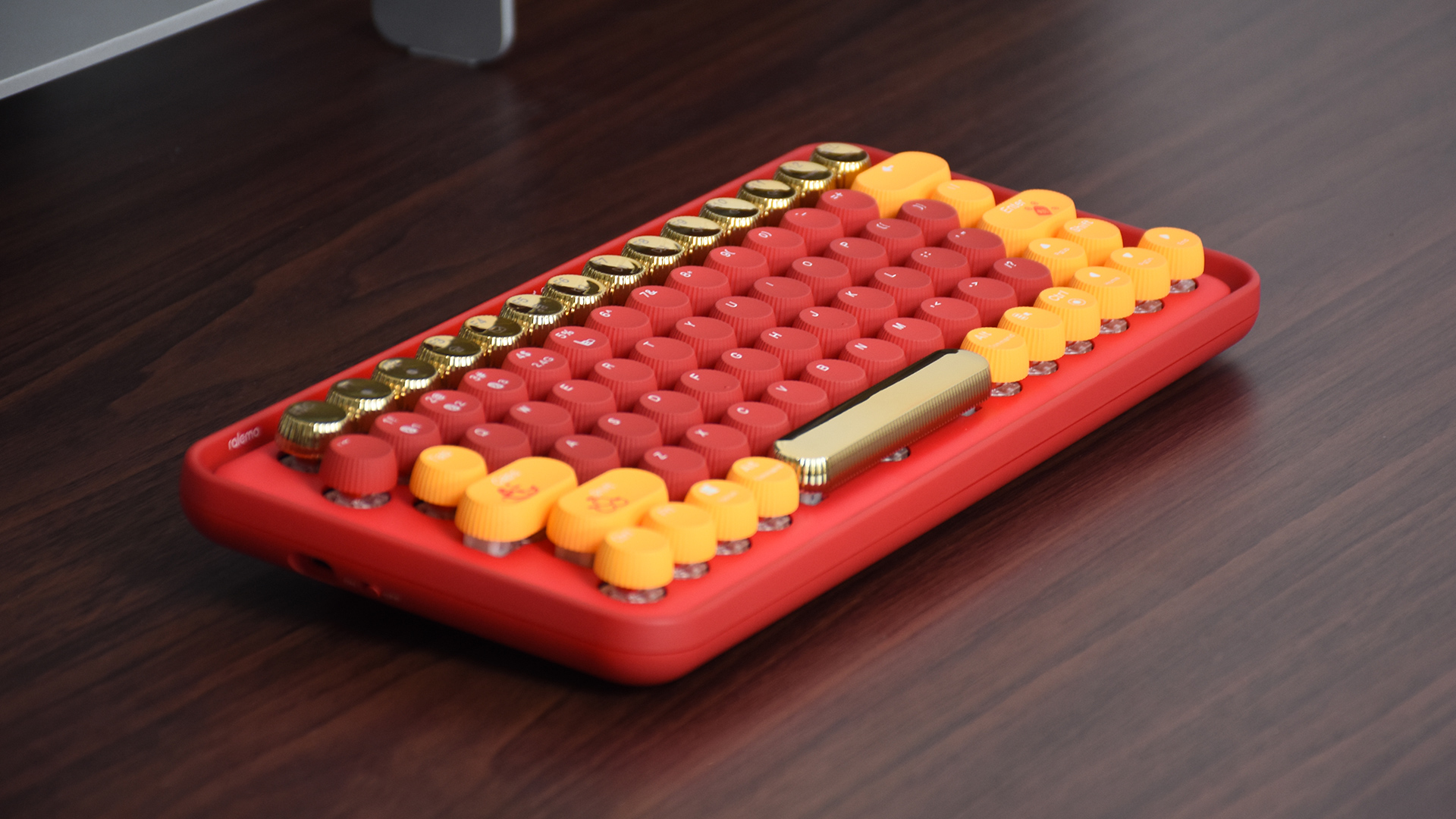 雷柏ralemopre5姹紫嫣红版,雷柏ralemopre5圣诞版机械键盘