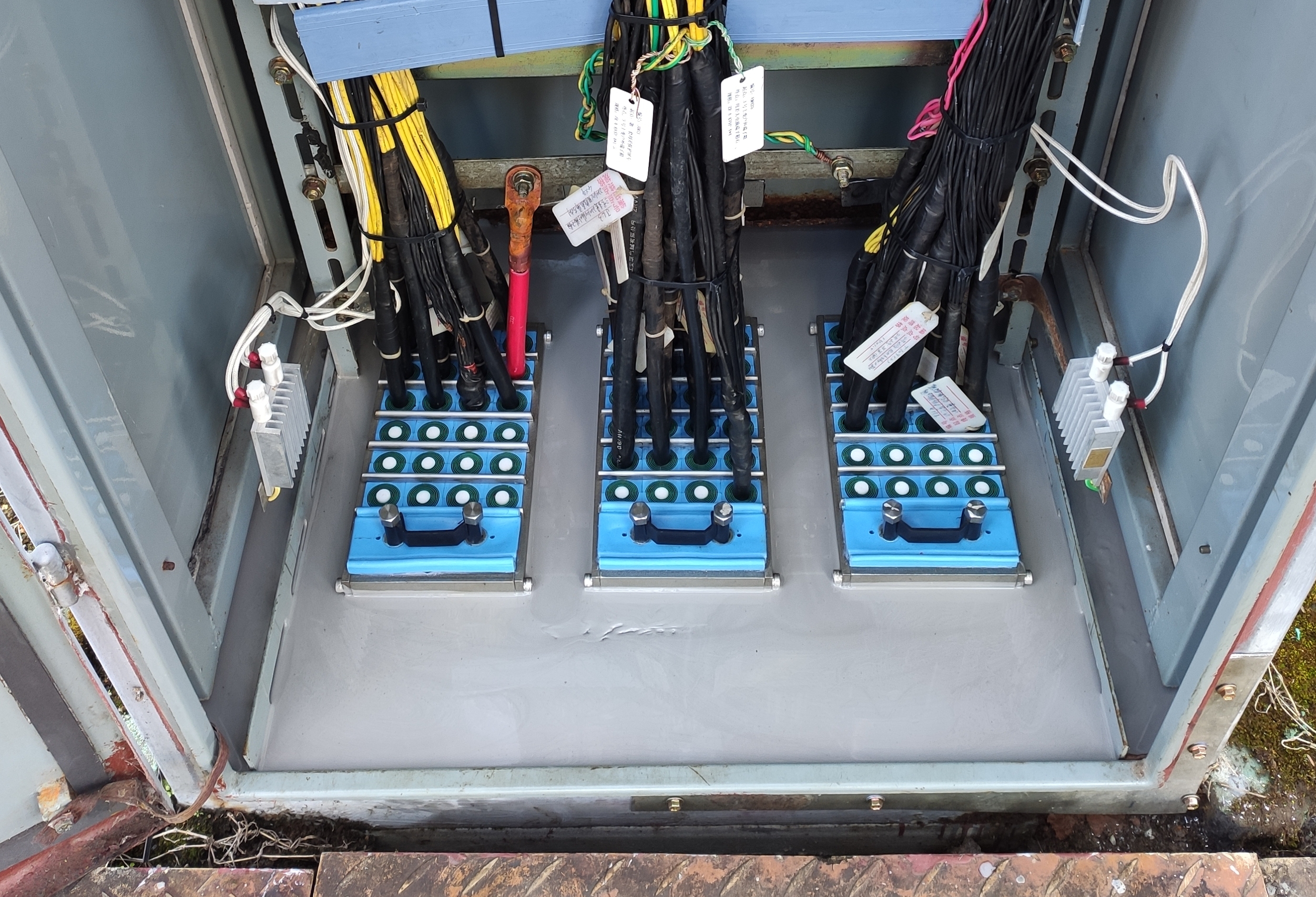 电控柜密封防水设计,电气箱防水密封