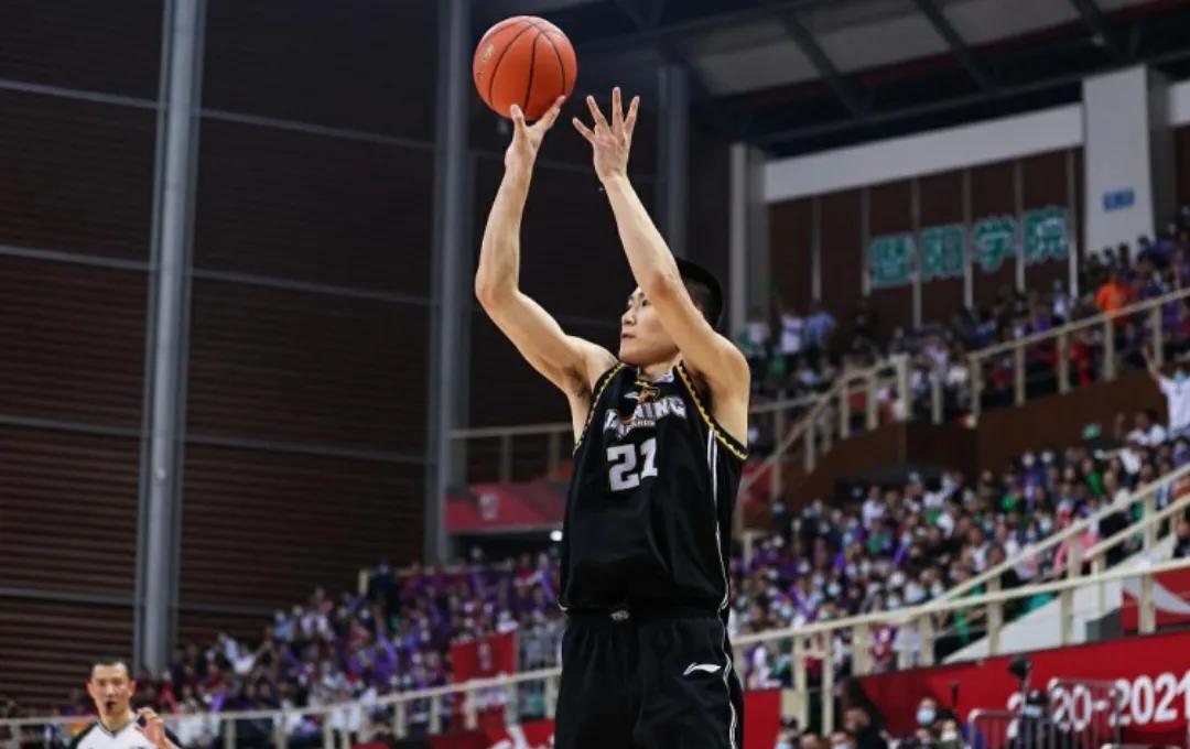 曝cba多队争抢周琦,cba报道周琦下赛季回归辽宁本钢队