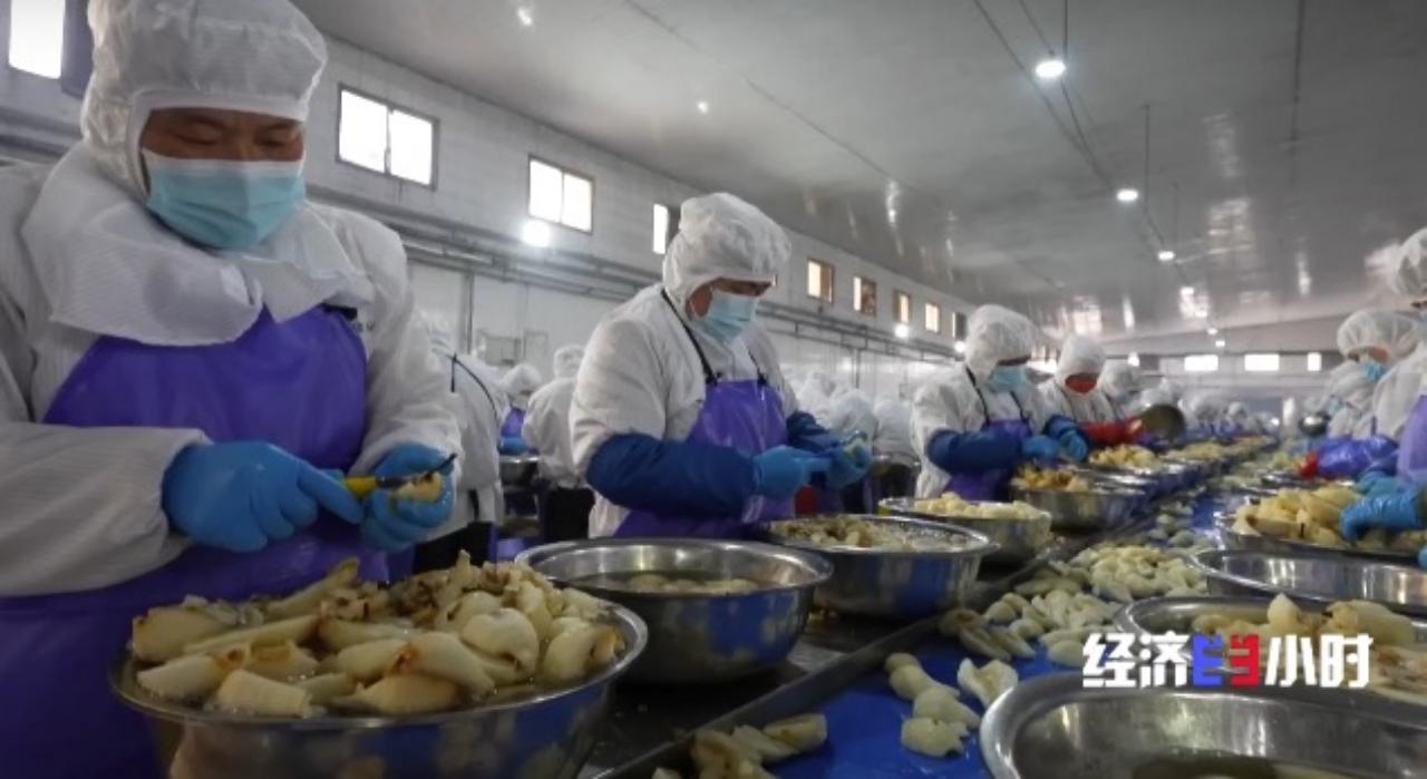 “一根芦笋卖三国”！卖汉服的曹县跨国卖“中国年货”，有企业年出口总货值达8亿元