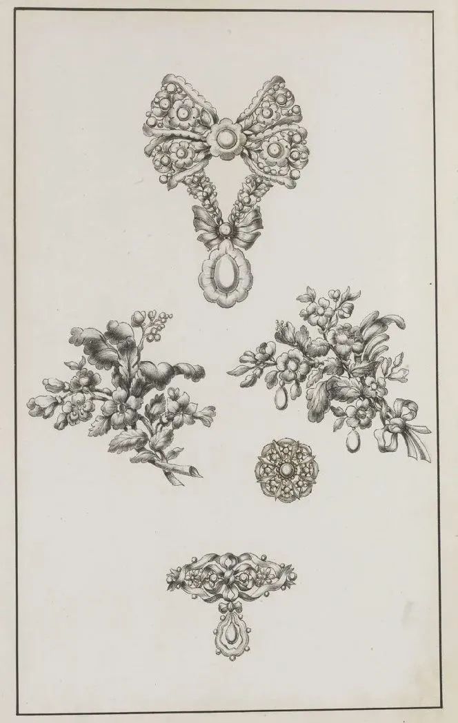 贵族帽女士,贵族皇冠怎样戴