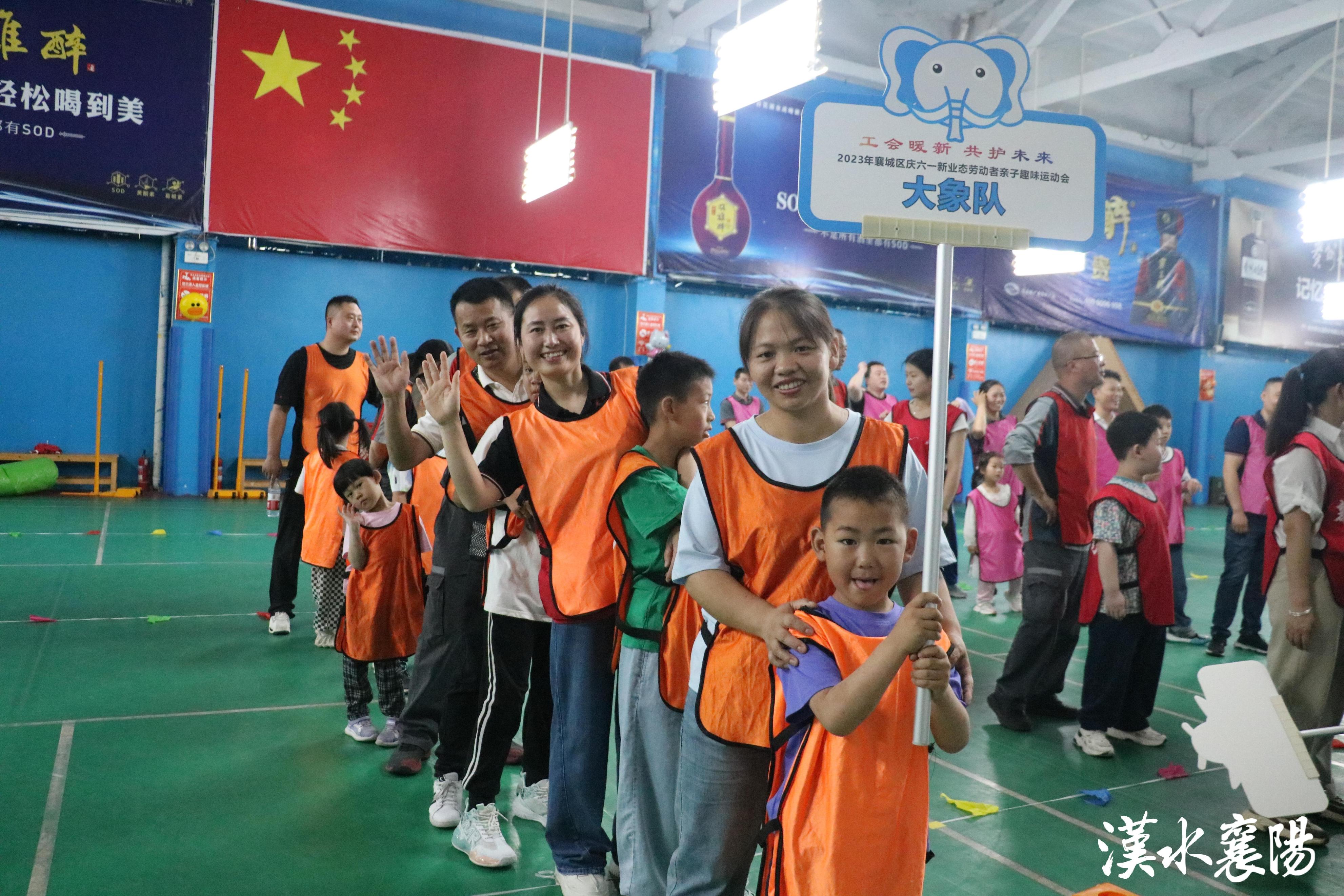 区总工会学习工会十八大会议精神,襄城区总工会