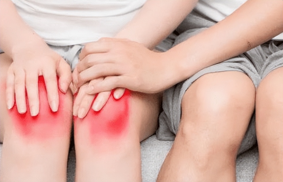 中年妇女膝盖疼痛咯吱响怎么治疗,中年妇女膝盖弯曲疼是怎么回事