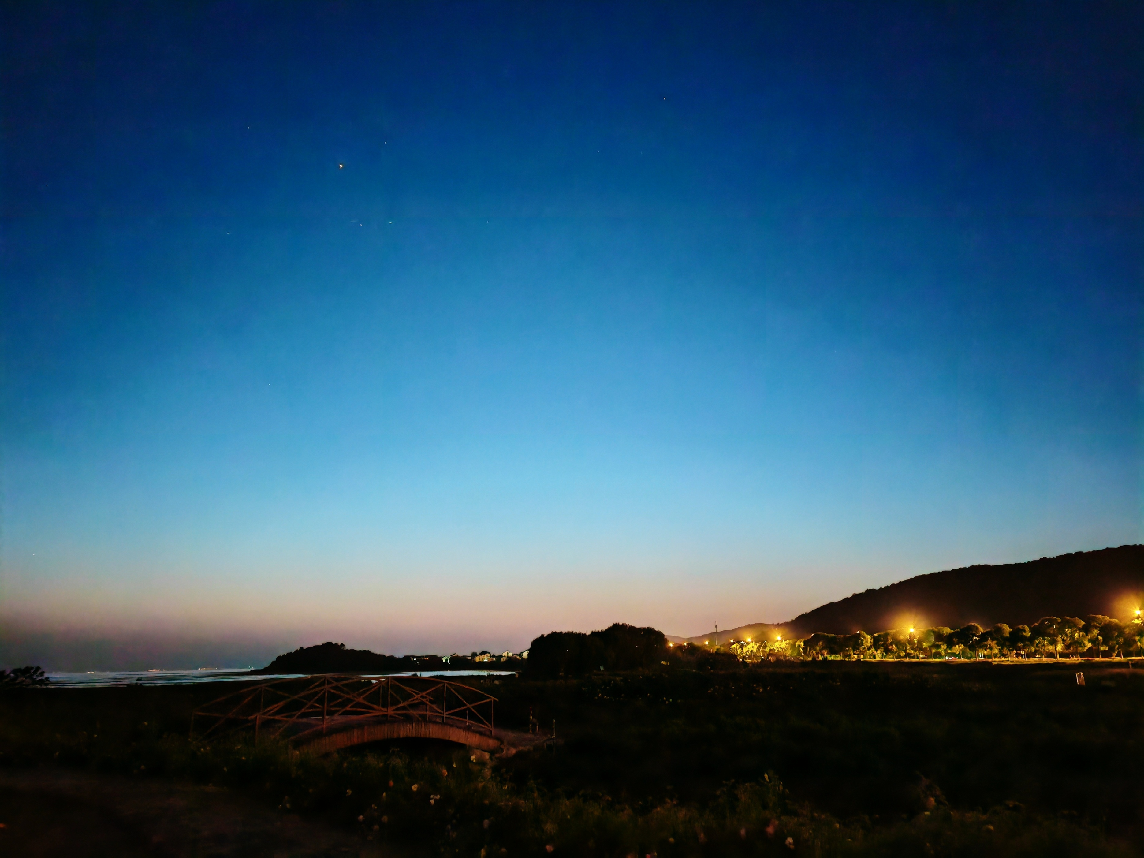 为什么国产手机拍照会模糊,国产旗舰手机为什么喜欢拍照