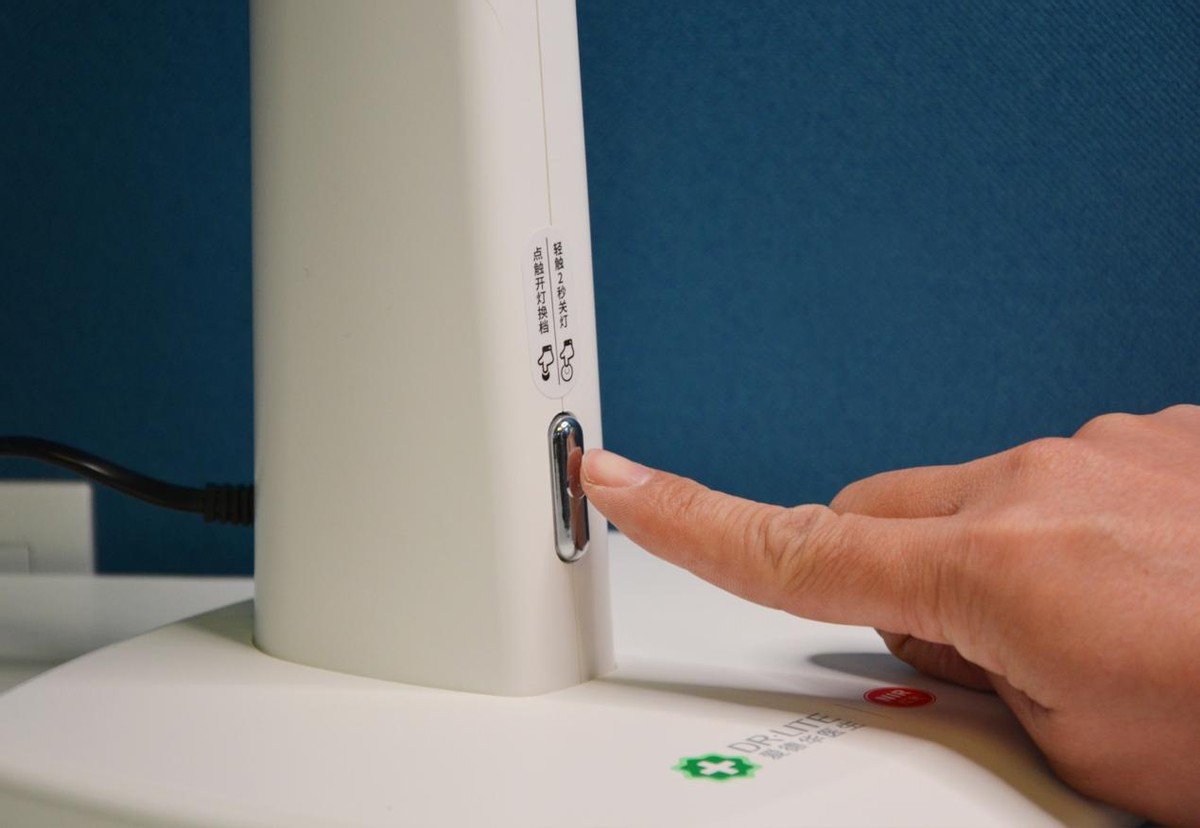 加NIR红光技术，两千多入手爱德华医生天使之光2润眼灯，值吗？