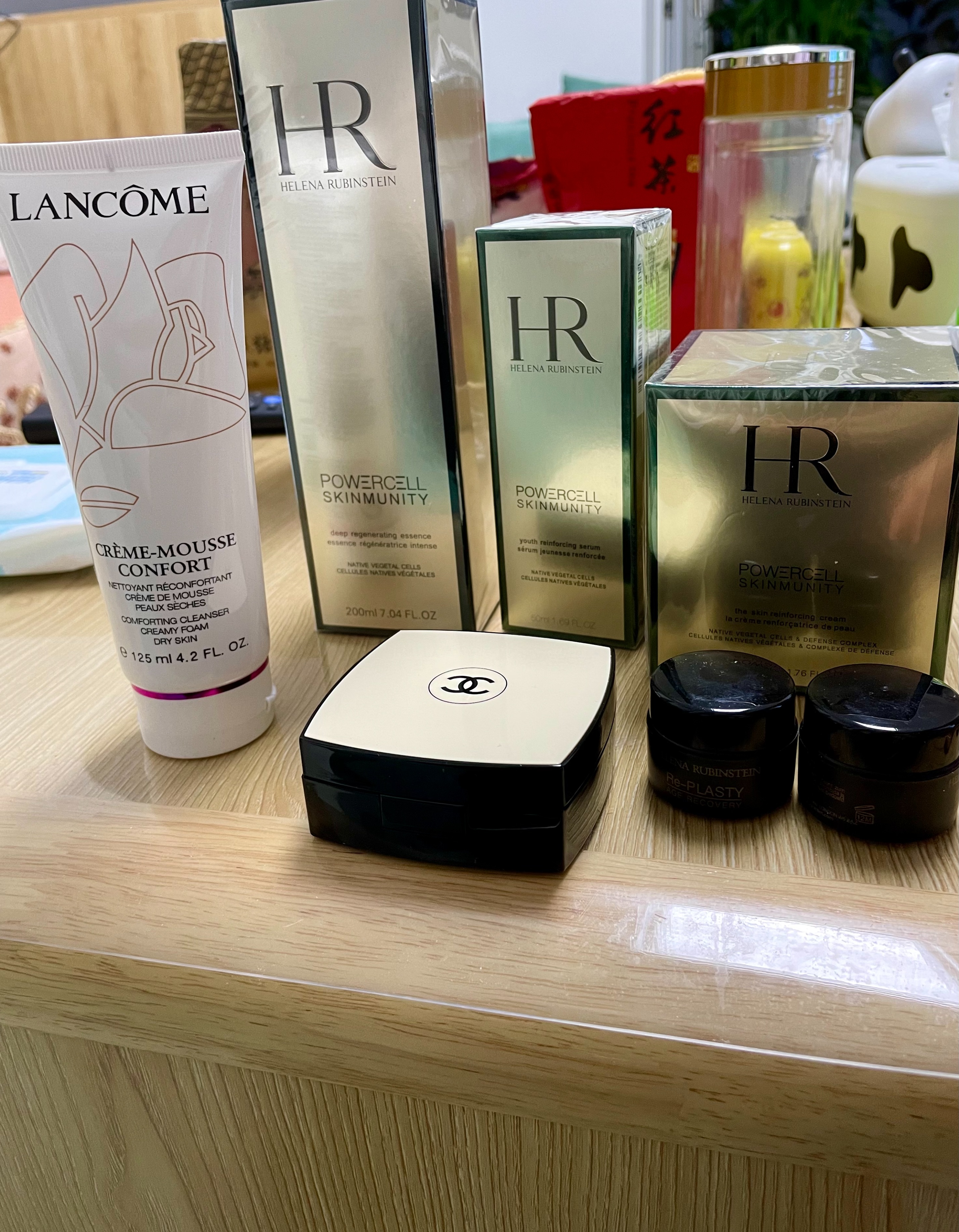 化妆品赫莲娜和海蓝之谜哪个好,赫莲娜海蓝之谜skii