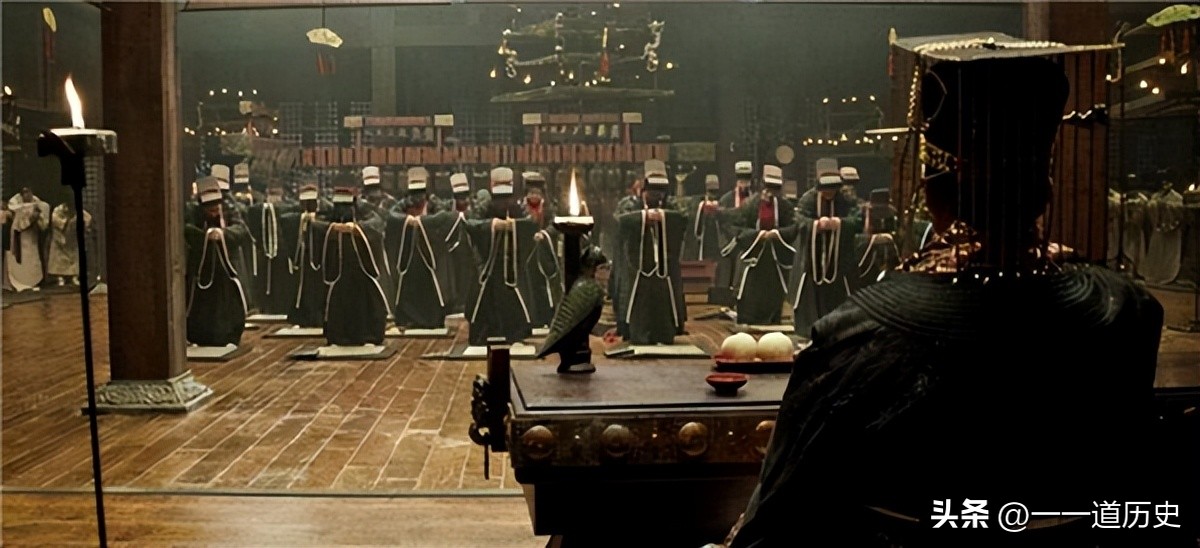 李白最嘲讽的一首诗,李白曾经被别人嘲笑他写下一首诗