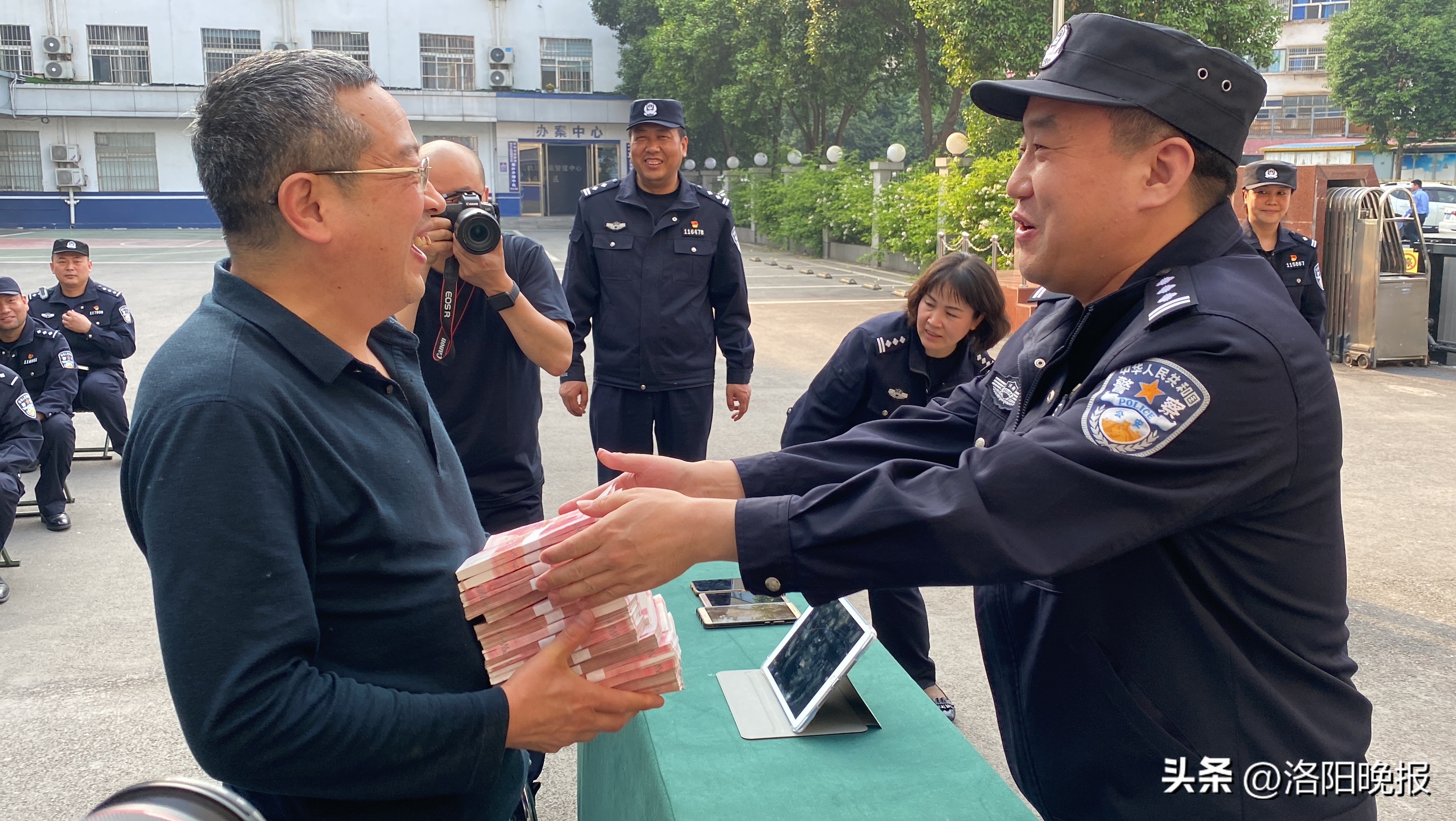 警方提醒：这些人添加微信好友并要求转账汇款时，一定要提高警惕