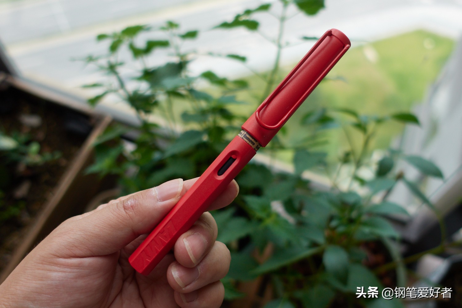 lamy凌美钢笔太空联名,lamy凌美钢笔草莓红