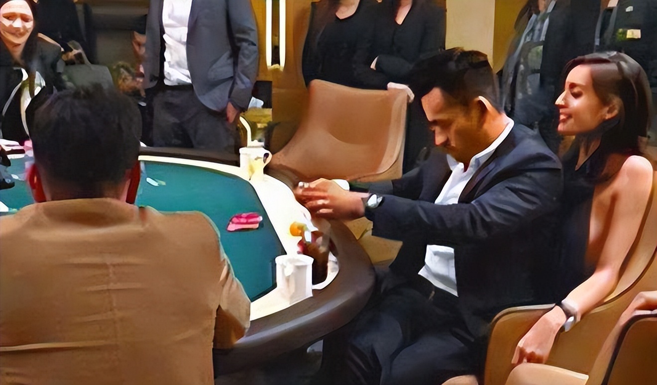 洗米华现在在干什么呢,洗米华落魄的时候