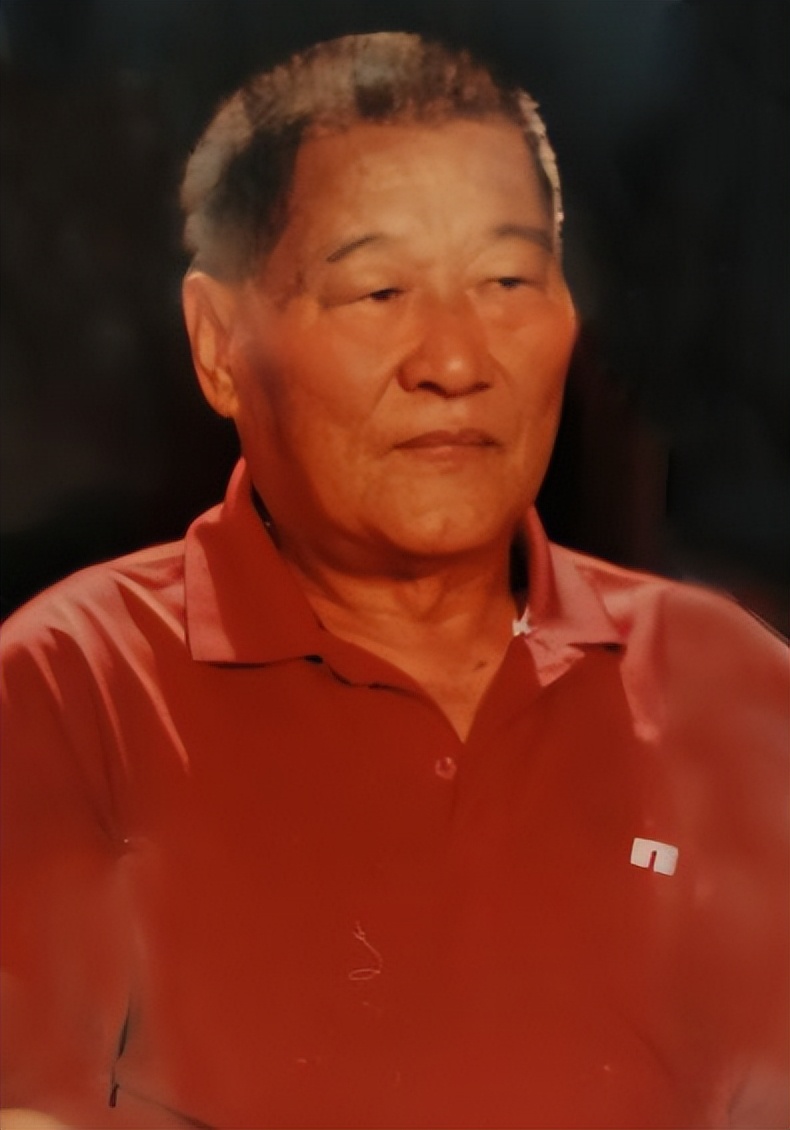 足球教练邓锡权简历,邓锡侯死亡原因