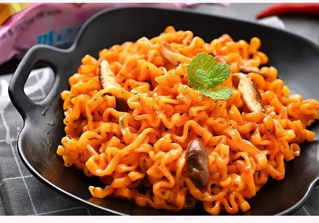 日本拉面中的拉面是什么,日式拉面的起源